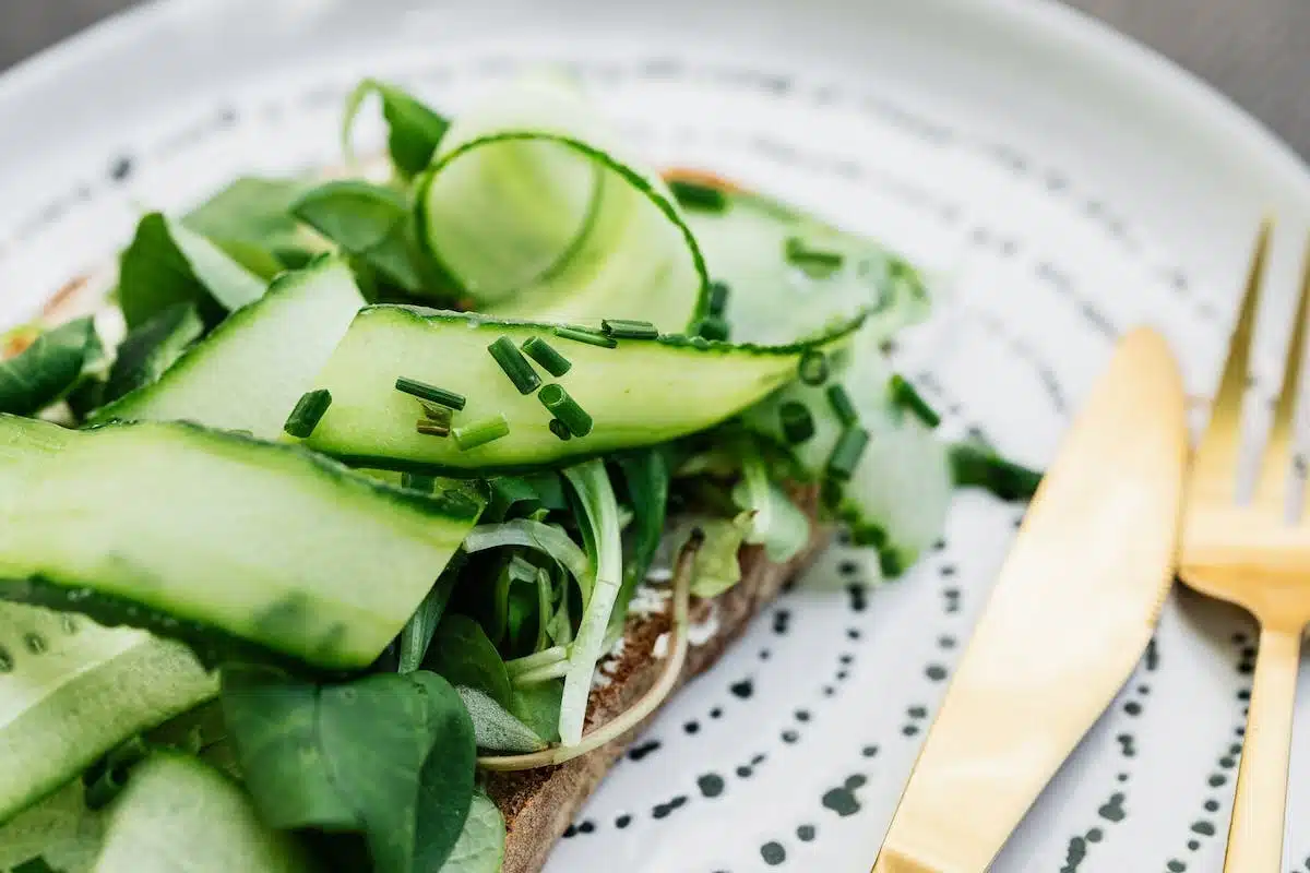 Recettes légères et savoureuses : Guide ultime pour un été gourmand